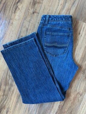 Talbots Petite Mid Rise Straight Leg Embroidered Pocket Stretch Denim Jeans
Sz 4